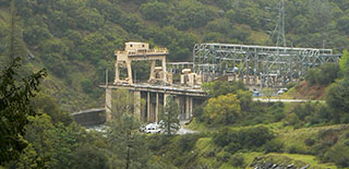 Box_0001_S.M.U.D HYDRO WORKERS FIND NEW USES THORDON BEARINGS