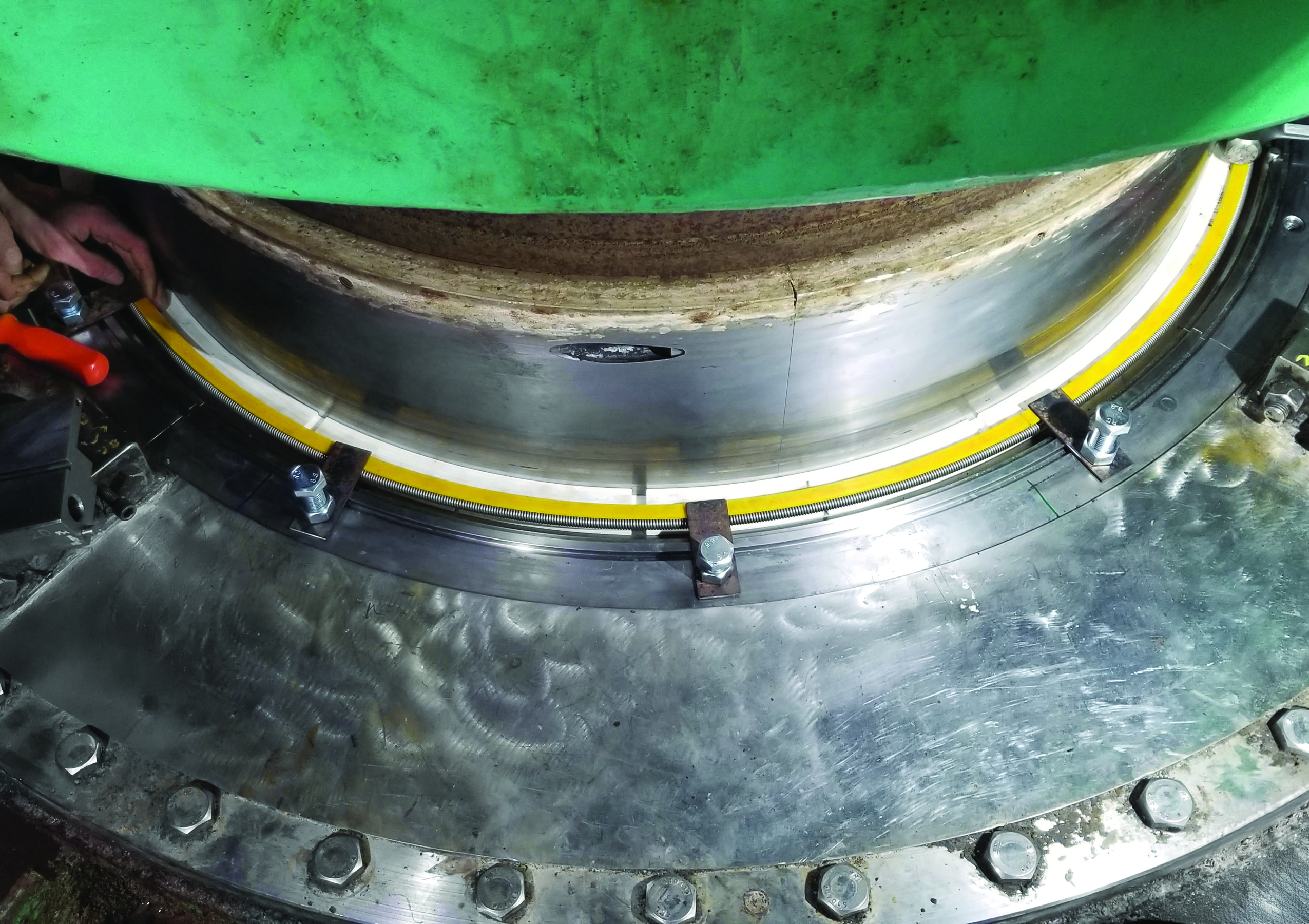 Thordon Segmented Shaft Seal for Hydro Turbines